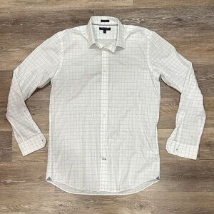 Banana Republic White Checkered Button Up Shirt Standard Fit
